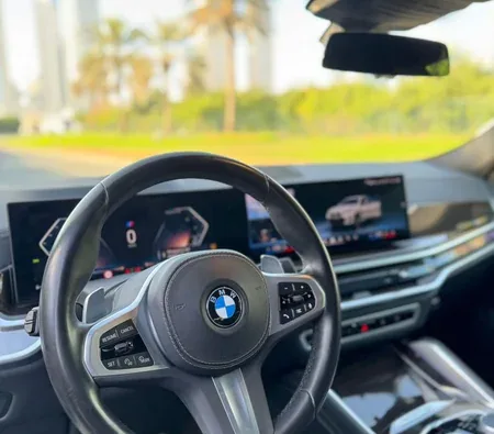 BMW X6 xDrive40i 2024 in Dubai — photo 2