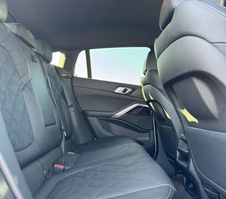 BMW X6 xDrive40i 2024 in Dubai — photo 9