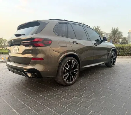BMW X5 M40i 2025 in Dubai — photo 4
