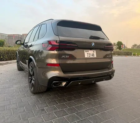 BMW X5 M40i 2025 in Dubai — photo 5