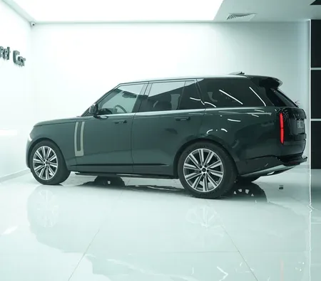 Land Rover Range Rover Vogue HSE V8 Black Edition 2026 in Dubai — photo 10