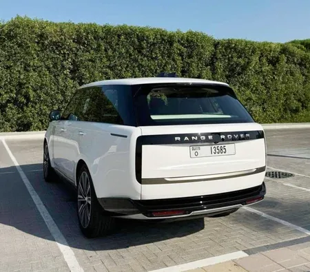 Land Rover Range Rover Vogue 2024 in Dubai — photo 5