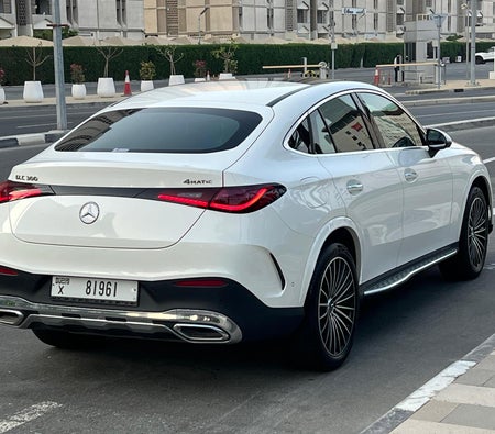 Mercedes-Benz GLC 300 2025 — аренда в Дубае — фото 4