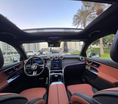 Mercedes-Benz GLC 300 2025 — аренда в Дубае — фото 8