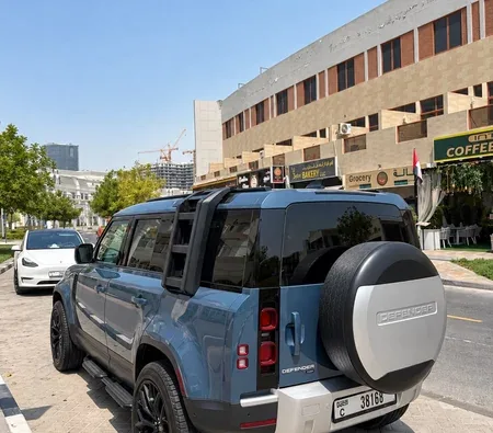 Land Rover Defender 2023 in Dubai — photo 6